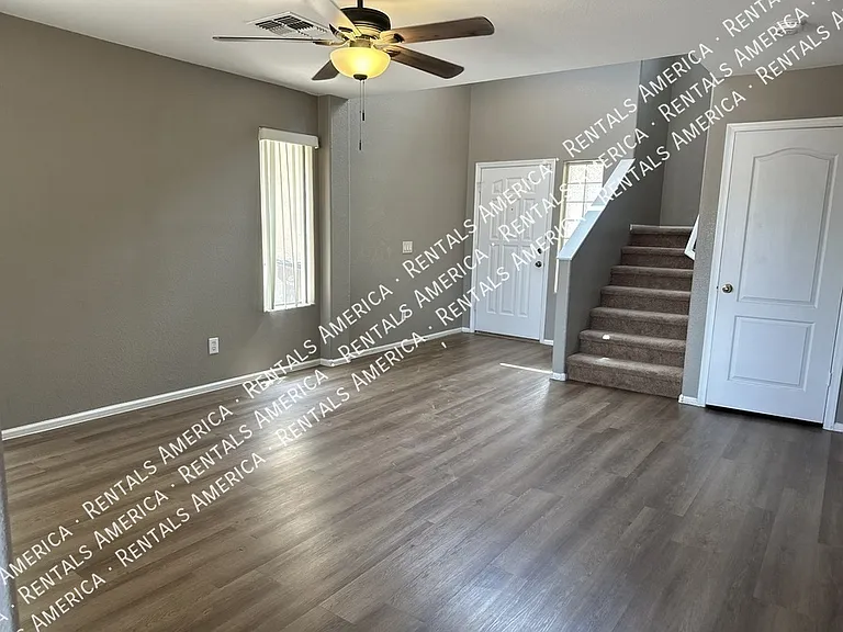 1028 E Dragon Fly Rd — Photo 4