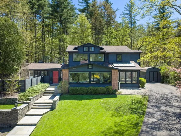 15-17 Broadview Road, Woodstock, NY 12498