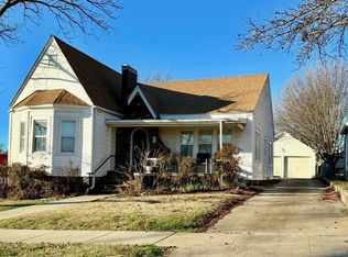 716 E 17th St, Ada, OK 74820