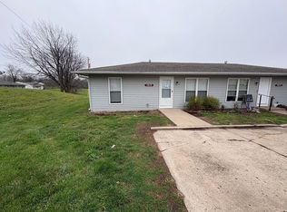 1019 N Arrowhead Ridge Dr, Independence, MO 64056