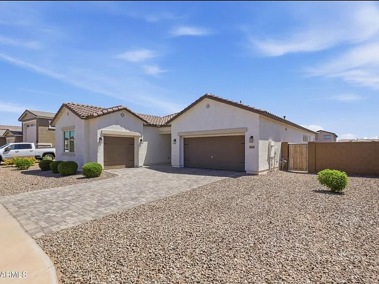 40583 W Desert Fairways Dr — Photo 8