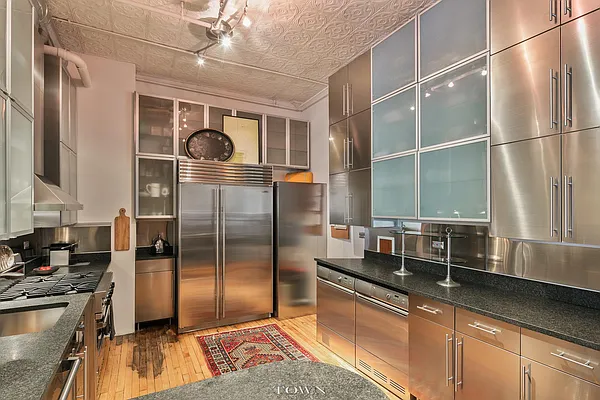 Rented by Town Residential | media 3