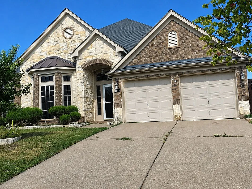 4 bed, 2.0 bath, 2831 sqft, $3,000 — Photo 1