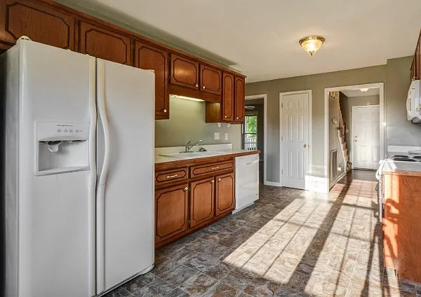 1634 Windriver Rd — Photo 12