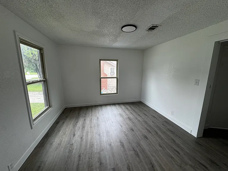5317 Kilpatrick Ave — Photo 15