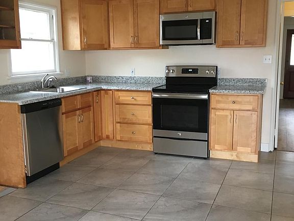 2nd image of 184 S 21st St