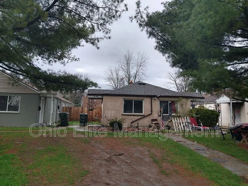1050 Republic Ave