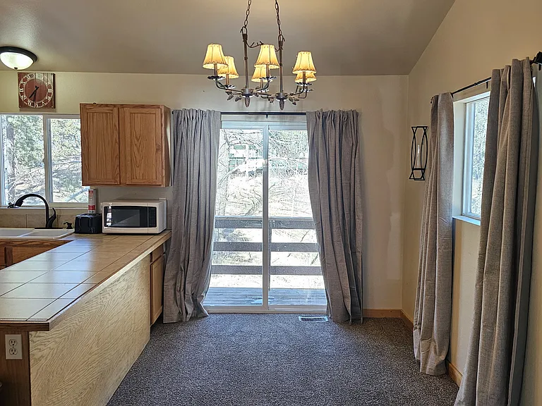 252 Blossom Rd — Photo 4