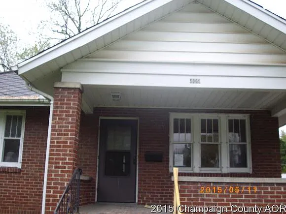 409 E Washington St photo 1