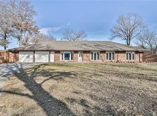 33604 E Corn Spur Rd, Lone Jack, MO 64070