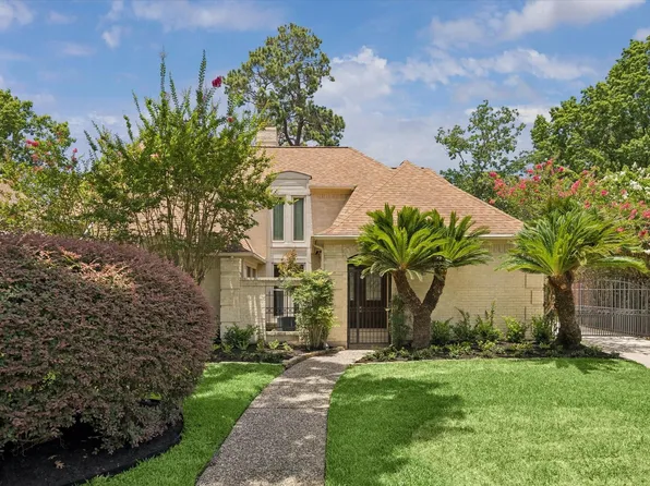 3902 Holder Forest Dr, Houston, TX 77088