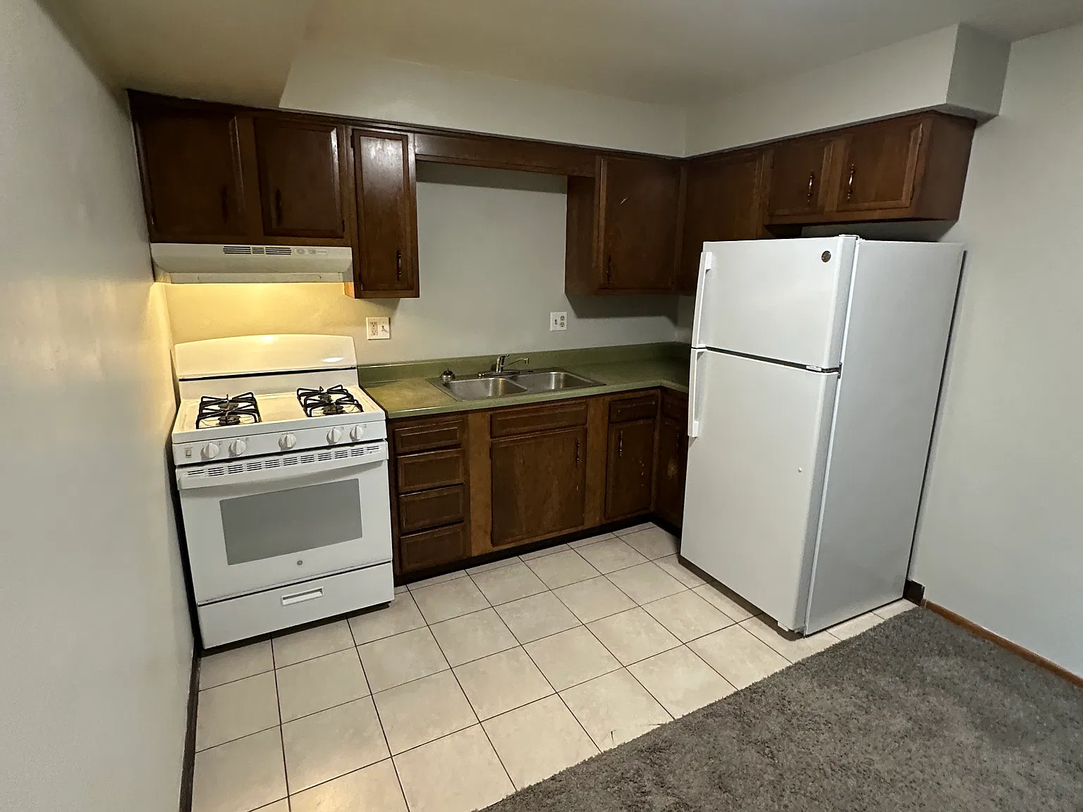 2 bed, $795 — Photo 2