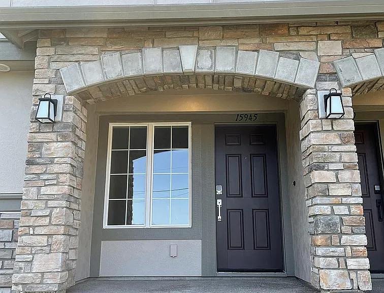 15945 NW Hosmer Ln — Photo 3