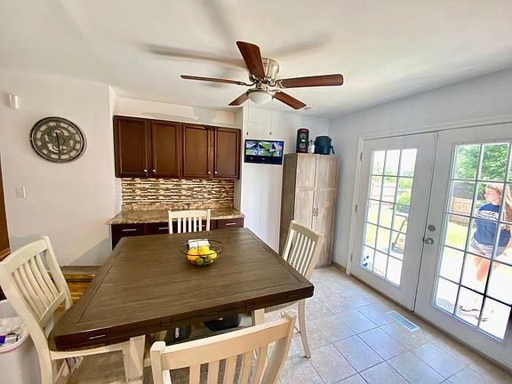 4th image of 12140 Seaford Dr