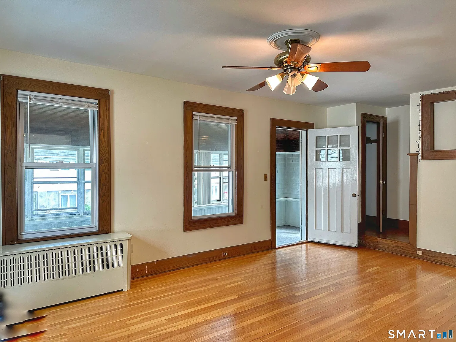 2 bed, 1.0 bath, 1100 sqft, $2,200 — Photo 2