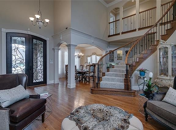 4th image of 702 Kent Ct