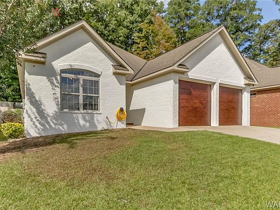 2nd image of 5515 Moores Cir