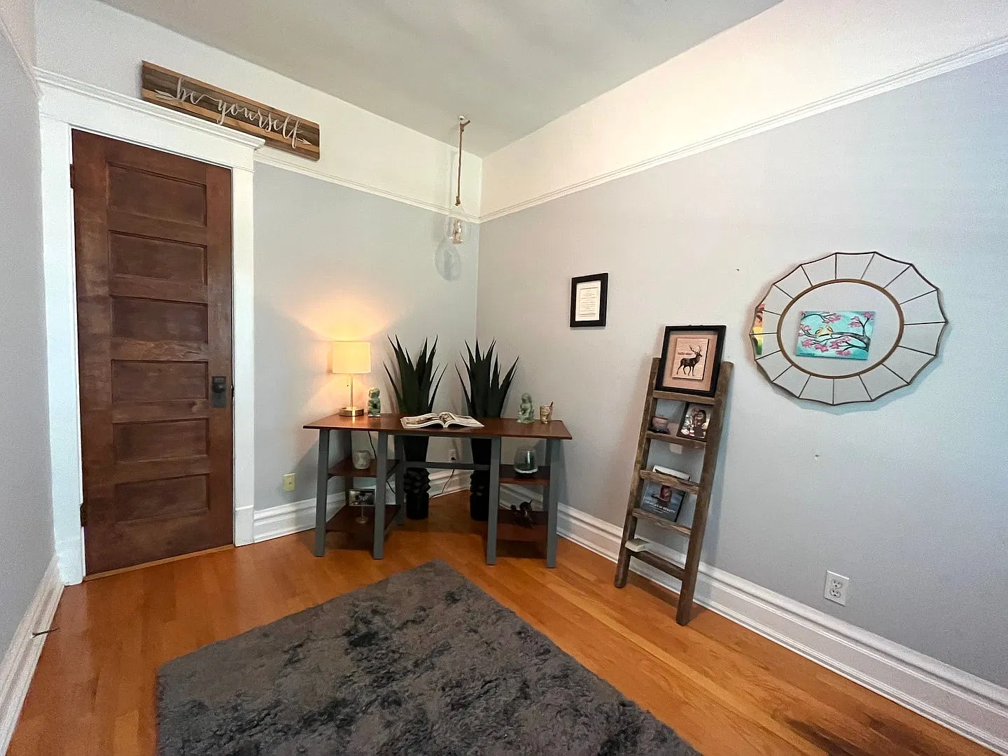 2 bed, 1200 sqft, $2,400 — Photo 2