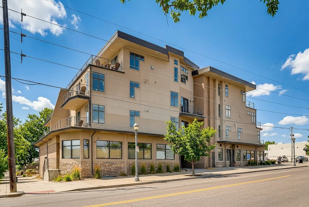 2 bed, 1085 sqft, $2,750 — Photo 3