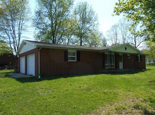 310 S Green St, Louisville, IL 62858