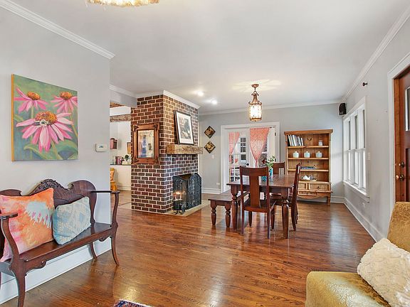 4th image of 322 McKinley Ave
