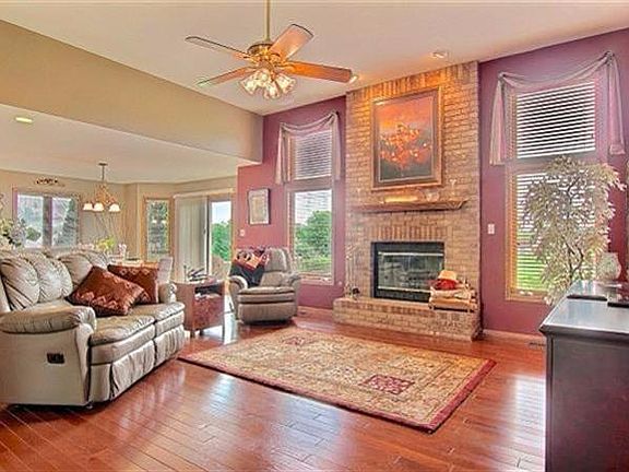 4th image of 2709 Howard Castle Dr