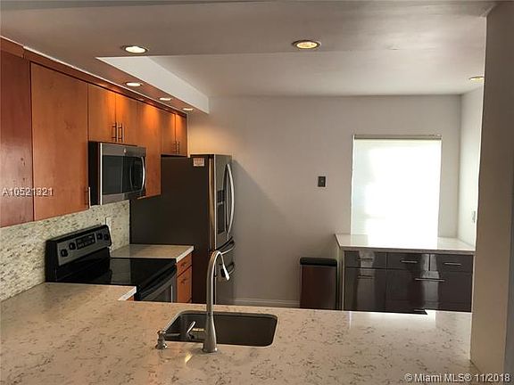 4th image of 20945 Bay Ct #1343