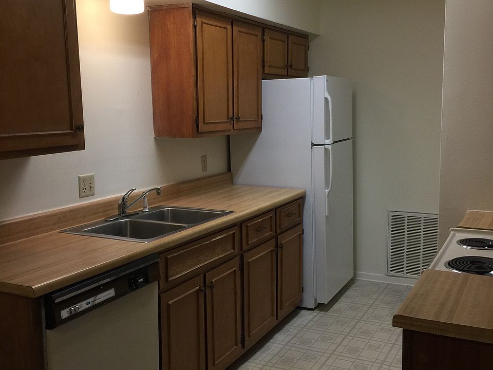1st image of 3200 Rex Cruse Dr APT C