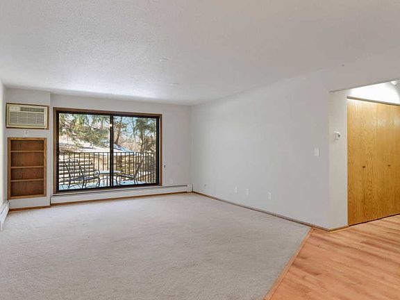 5th image of 12600 Parkwood Dr APT 112