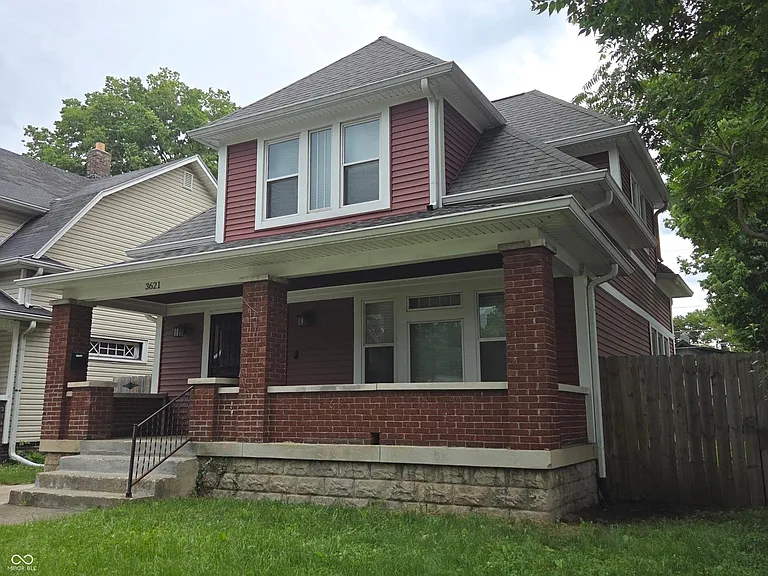 3621 N Kenwood Ave — Photo 3