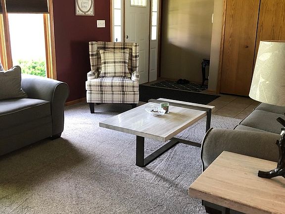 5th image of 15580 Lakeview Dr