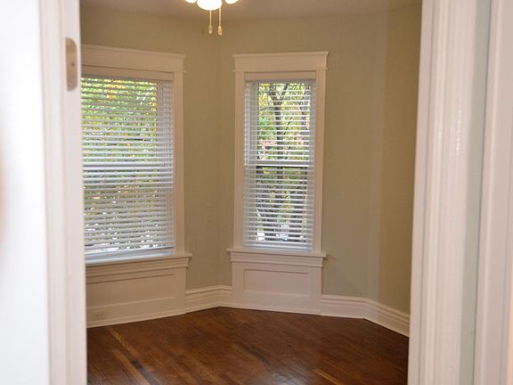 4th image of 4401B Forest Park Pkwy #B