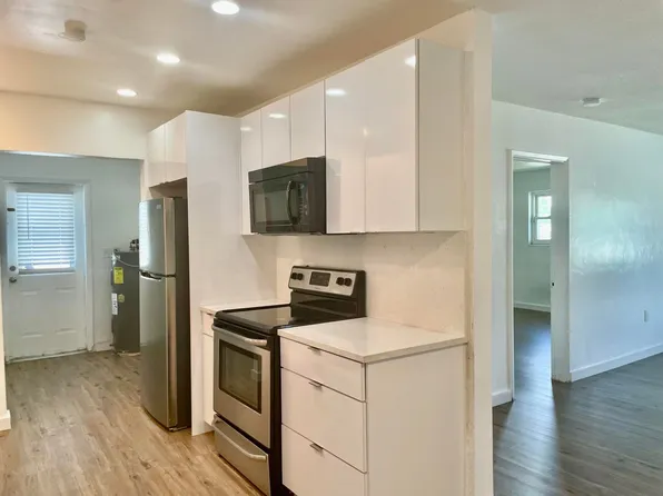 2820 NW 19th St, Fort Lauderdale, FL 33311