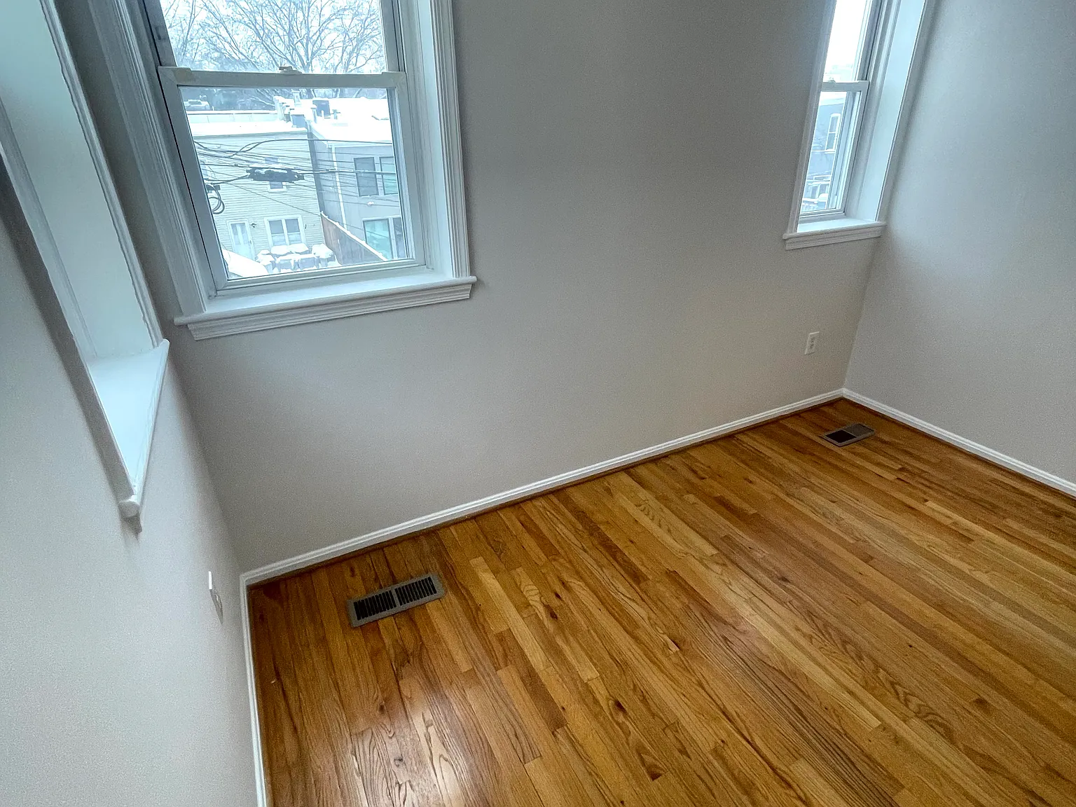 66 Bates St NW — Photo 3
