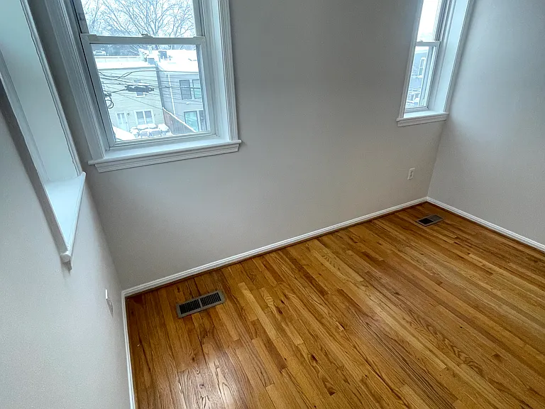66 Bates St NW #3 — Photo 3
