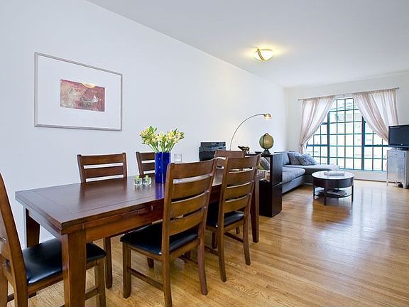 5th image of 33 White St