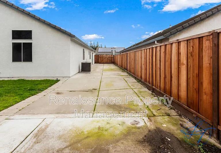 1539 Abrew Way — Photo 34