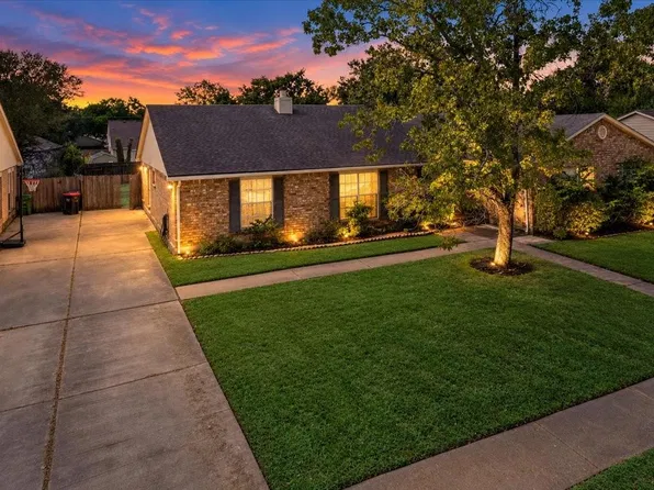 9522 Wellsworth Dr, Houston, TX 77083