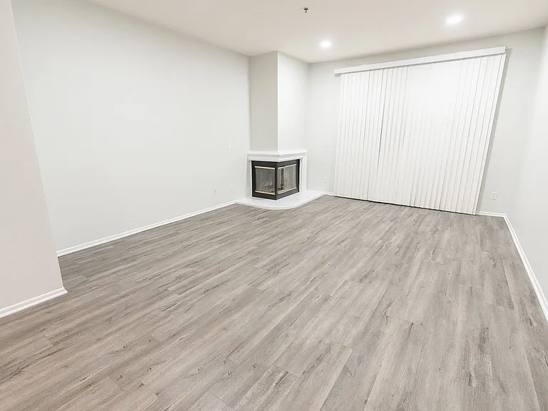 4532 Murietta Ave — Photo 47