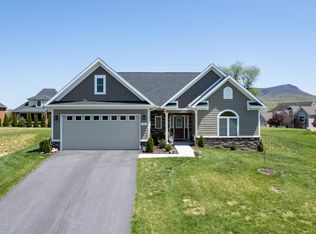 135 Brompton Ct, Harrisonburg, VA 22801