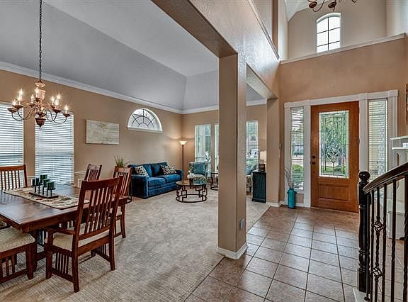 5th image of 804 Shady Meadow Dr