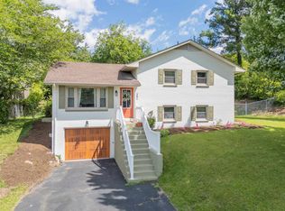 305 Overland Dr, Christiansburg, VA