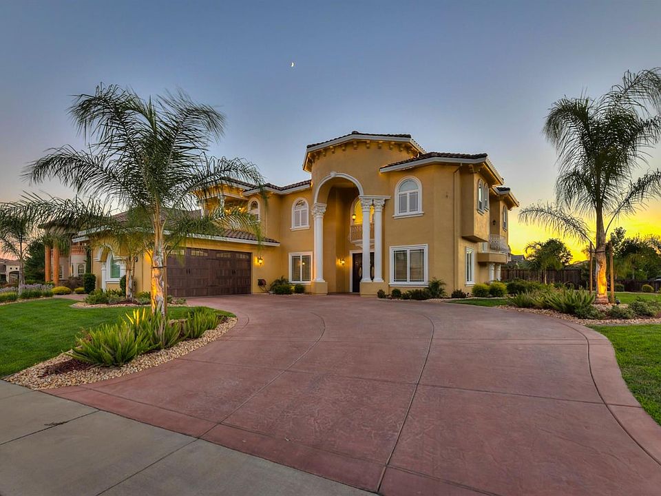 2nd image of 8825 Wentworth Way