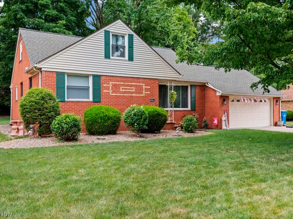 25130 Sunset Oval, North Olmsted, OH 44070