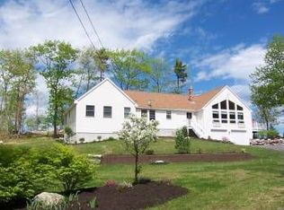 20 Cranberry Pond Rd, Raymond, ME 04071