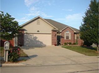 1913 Thoreau Ct, Columbia, MO 65202
