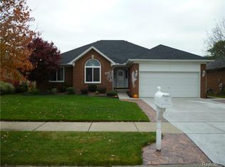 15532 French Creek Dr, Fraser, MI 48026