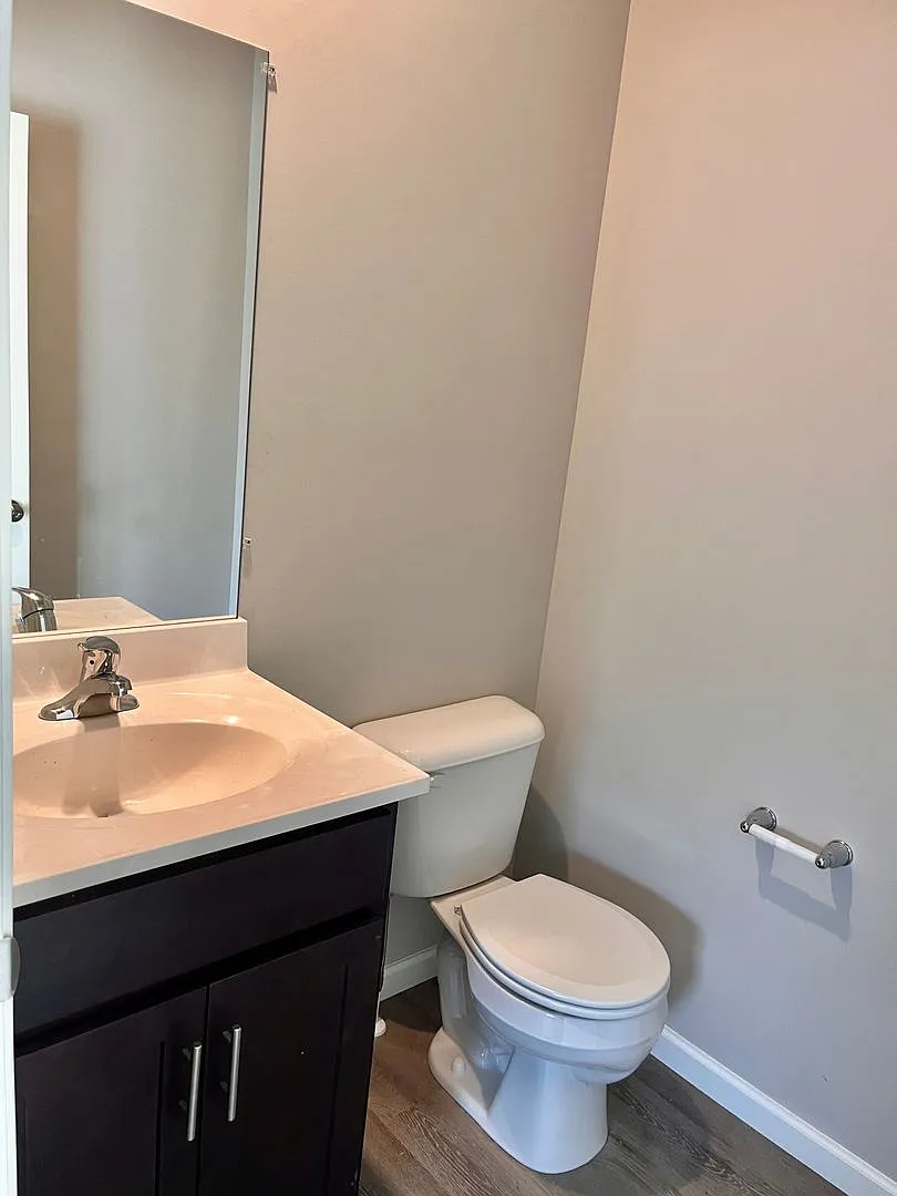 1Riverview Townhomes — Photo 4