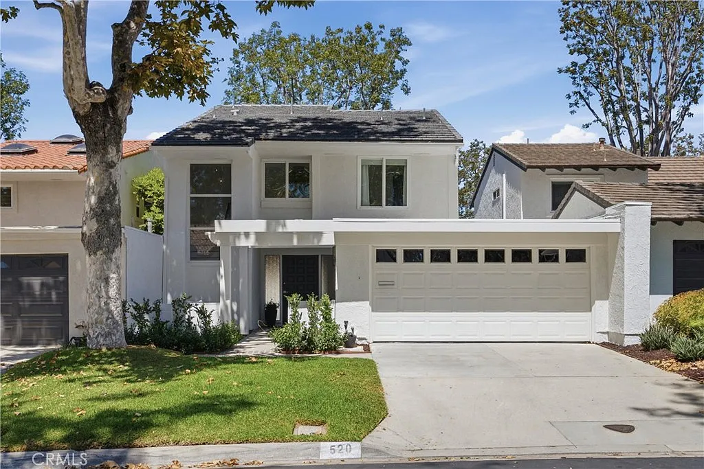 3 bed, 2.5 bath, 2108 sqft, $8,750 — Photo 2