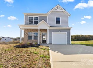 136 Red Cedar Ln, Statesville, NC 28625
